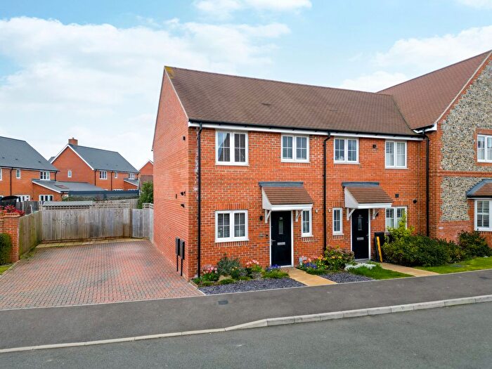 2 Bedroom End Terrace House For Sale In Sears Drive, Tring, HP23