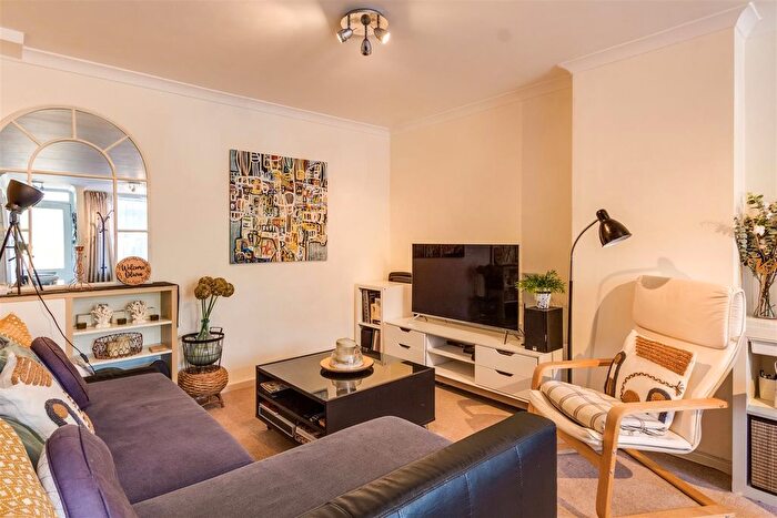 2 Bedroom Maisonette To Rent In More Close, St Paul's Court, London, W14