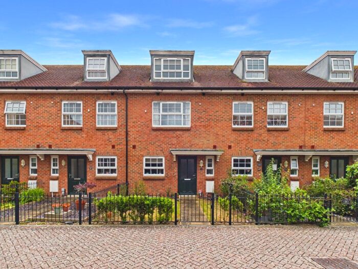 4 Bedroom Terraced House For Sale In Kings Mews, Worthing, BN11