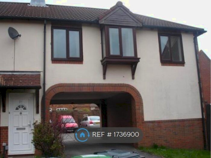 1 Bedroom Flat To Rent In Gorse Meade, Berkshire, SL1