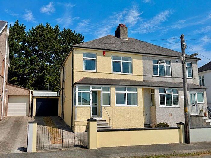 3 Bedroom Semi Detached House For Sale In Charlton Road, Crownhill, Plymouth. Fantastic Bed Family Home With Sunny Ft Garden, Garage & Great Schools Nearby, PL6