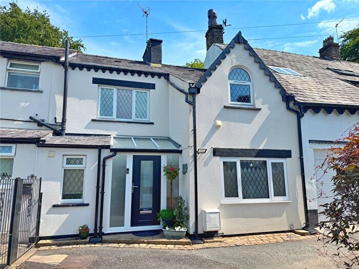 2 Bedroom Terraced House For Sale In Deansgrave, Haslingden, Rossendale, BB4