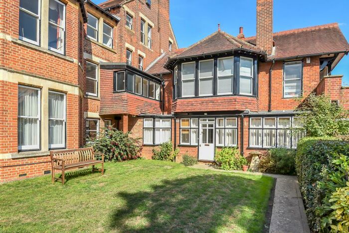 2 Bedroom Apartment To Rent In Bardwell Road, Summertown, OX2