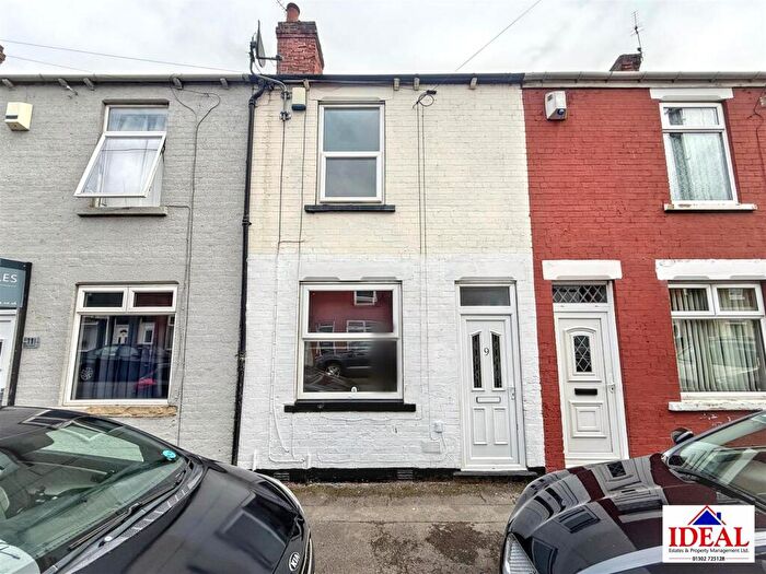3 Bedroom Terraced House For Sale In New Street, Bentley, Doncaster, DN5