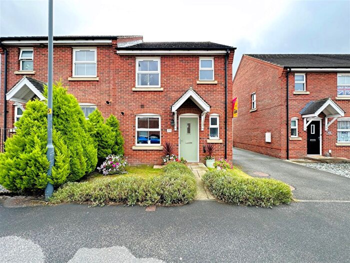 3 Bedroom Semi-Detached House For Sale In St. Marys Walk, Hambleton, Selby, YO8