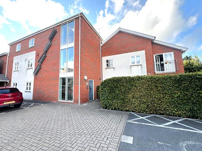 Apartment To Rent In Wykford Place, GU2