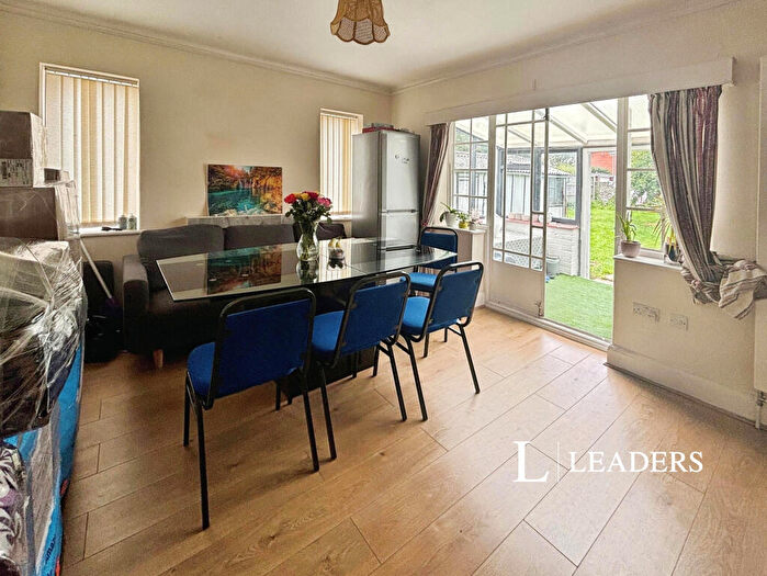 2 Bedroom Flat To Rent In Downview Road, Worthing, BN11