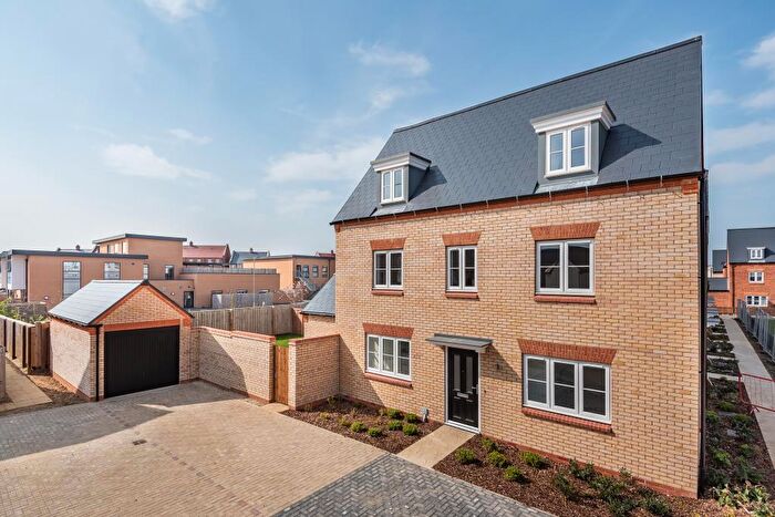 5 Bedroom Detached House To Rent In Bicester, Newbury Drive, OX26