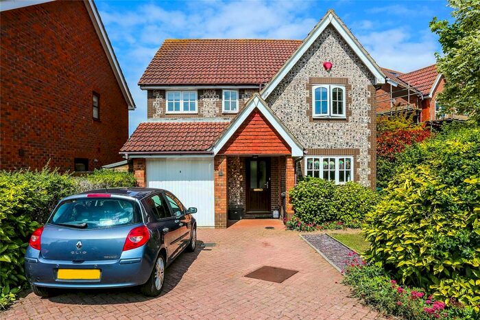 4 Bedroom Detached House To Rent In Wayfield Avenue, Hove, East Sussex, BN3