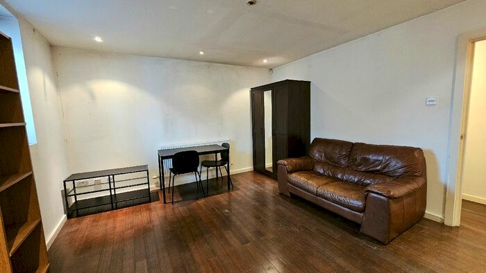 1 Bedroom Flat To Rent In Temple Street, London, Haggerston, E2
