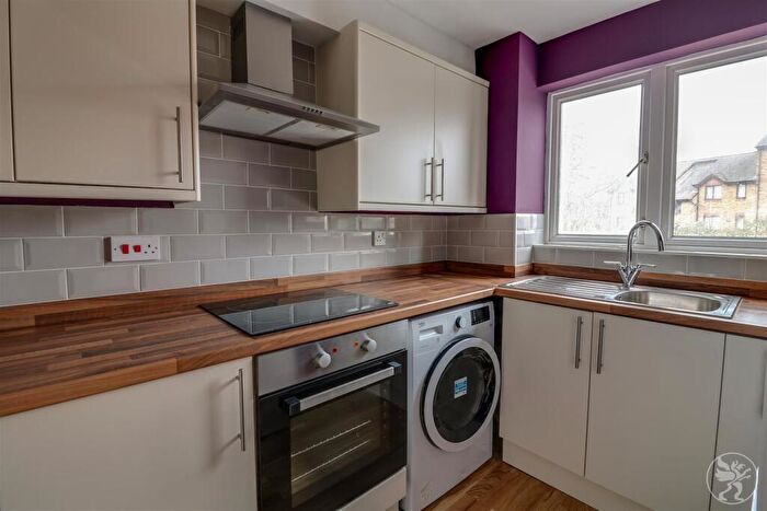 1 Bedroom Flat To Rent In Porter Close, Grays, RM20
