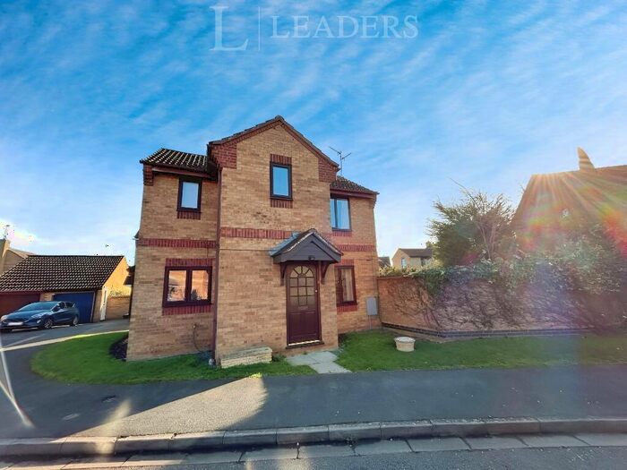 3 Bedroom Detached House To Rent In Maxey Close, Market Deeping, PE6