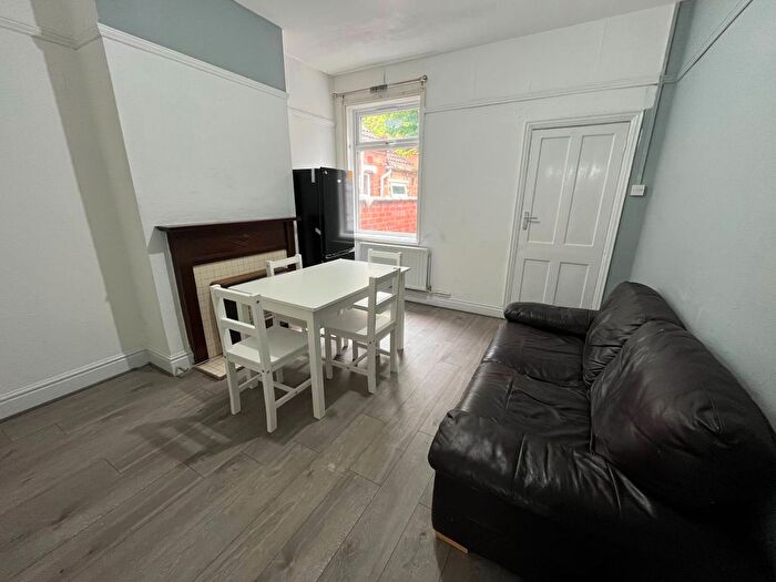 2 Bedroom Terraced House To Rent In Hamilton Road, Coventry, CV2