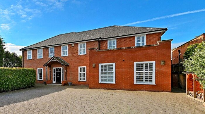 6 Bedroom Detached House For Sale In Moyleen Rise, Marlow, Buckinghamshire, SL7