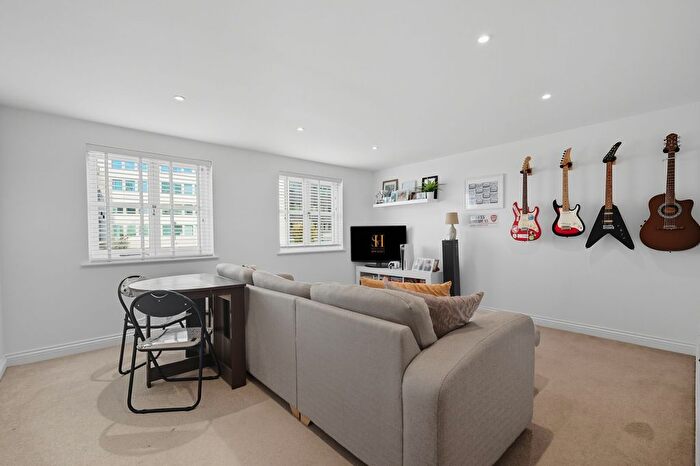 1 Bedroom Flat For Sale In Moulsham Street, Chelmsford, CM2