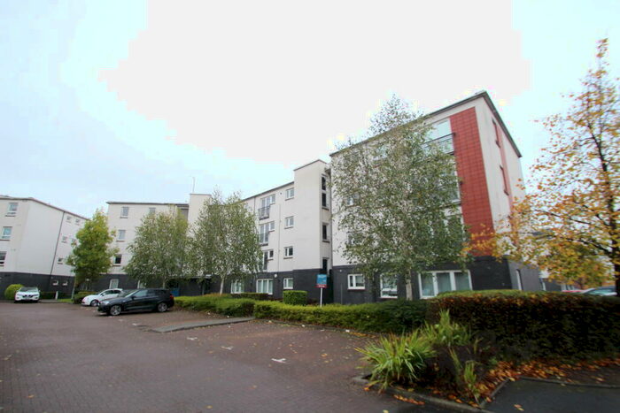 3 Bedroom Flat To Rent In Whimbrel Way, Renfrew, PA4