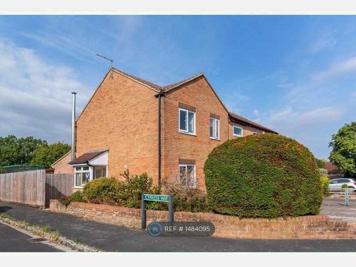 4 Bedroom Semi-Detached House To Rent In Cypress Way, Frome, BA11