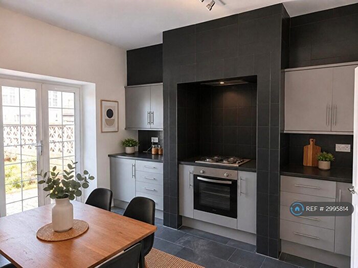 3 Bedroom Terraced House To Rent In St Johns St, Darwen, BB3