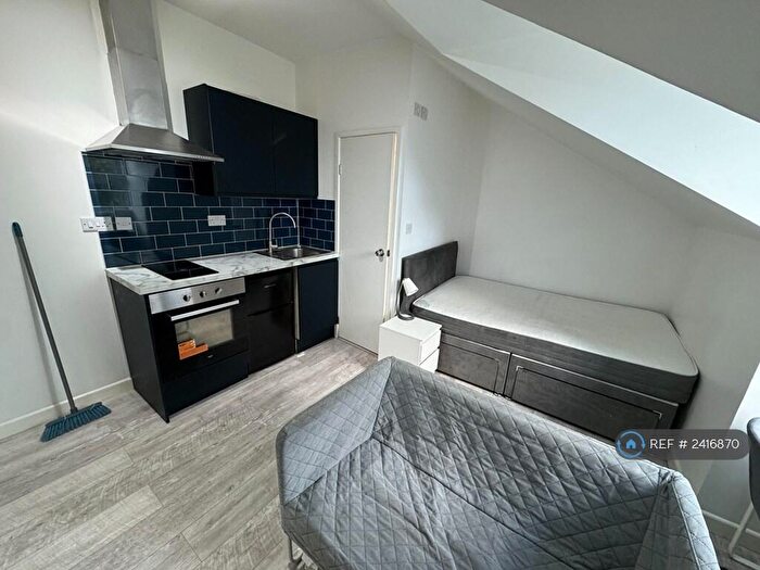 Studio To Rent In Goldstone Villas, Hove, BN3