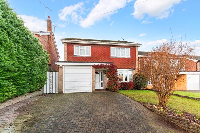 4 Bedroom Detached House For Sale In The Hayes, Epsom, KT18