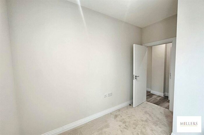 1 Bedroom Flat To Rent In Merlin House, Bakers Lane, Epping, CM16