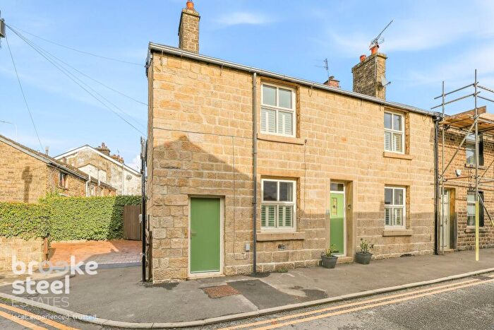 3 Bedroom End Of Terrace House For Sale In Gincroft Lane, Edenfield, BL0