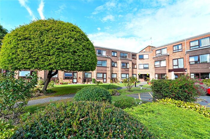 1 Bedroom Apartment For Sale In Waverley House, Waverley Road, New Milton, Hampshire, BH25