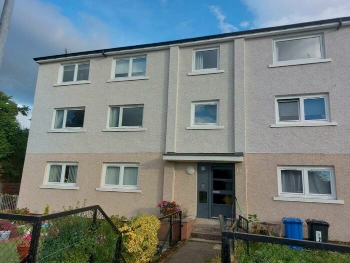 2 Bedroom Flat To Rent In Shandon Crescent, Alexandria, Dunbartonshire, G83