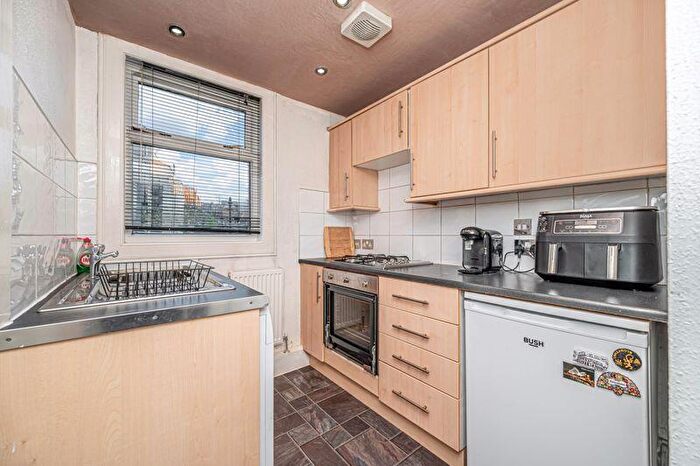 1 Bedroom Flat For Sale In Harcourt Road, Kirkcaldy, KY2