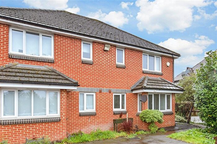 1 Bedroom End Terrace House For Sale In Cunliffe Road, Epsom, Surrey, KT19