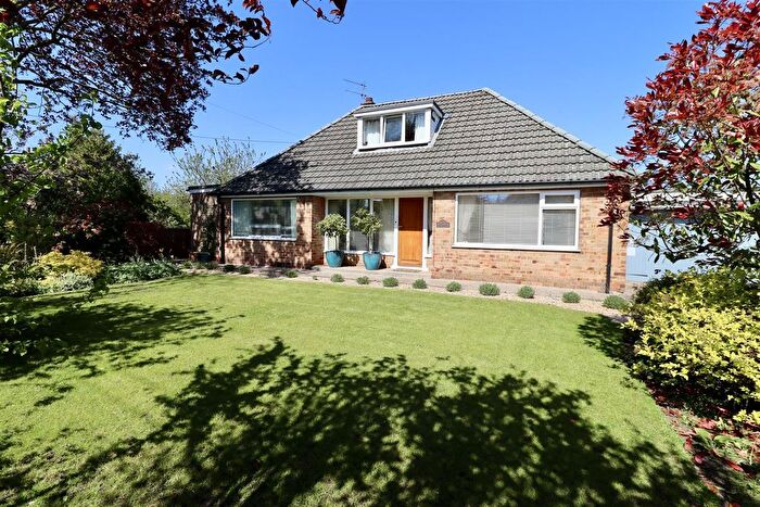 3 Bedroom Detached Bungalow For Sale In Back Lane, Holme On Spalding Moor, YO43