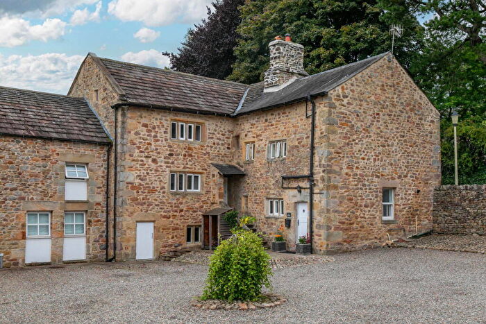 4 Bedroom Semi-Detached House For Sale In The Farmhouse, Town End Farm, Low Road, Halton, Lancaster, Lancashire, LA2