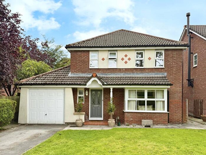 4 Bedroom Detached House For Sale In Gritstone Drive, Macclesfield, SK10