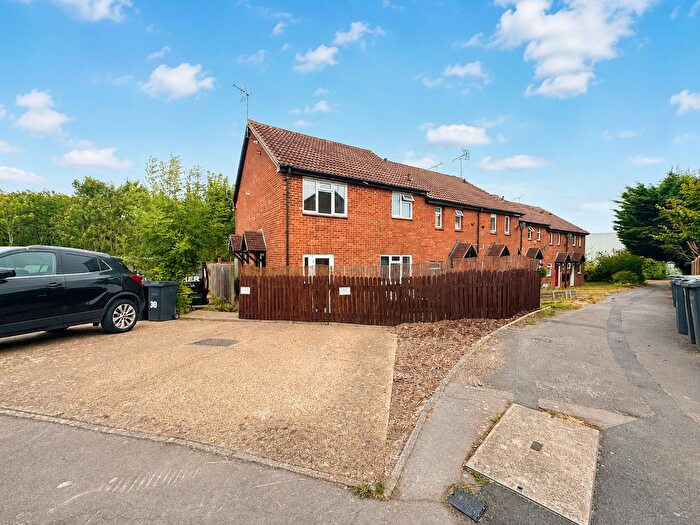 1 Bedroom End Of Terrace House For Sale In Woodstock Crescent, Essex, SS5