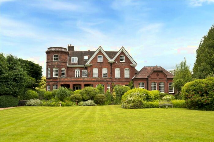 1 Bedroom Apartment To Rent In Summersbury Hall, Summersbury Drive, Shalford, Guildford, GU4