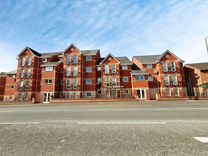 2 Bedroom Flat For Sale In St Michaels Close, Stourport On Severn, DY13