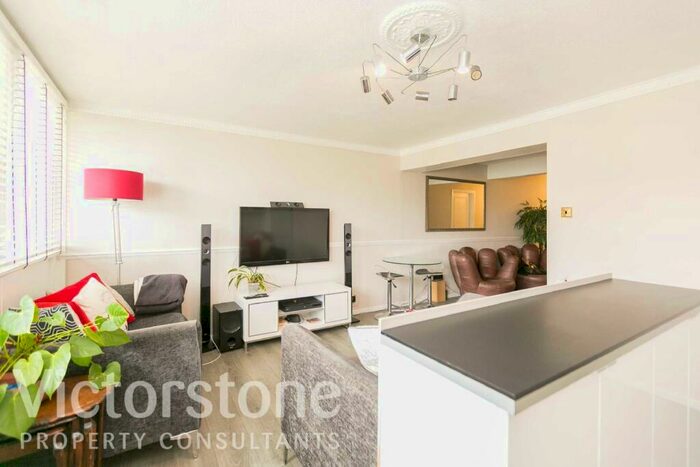 4 Bedroom Apartment To Rent In Roslin House, Brodlove Lane, Shadwell, London, E1W