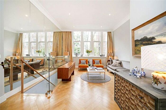 3 Bedroom Flat To Rent In Marsham Street, Pimlico Amp; Westminster, SW1P