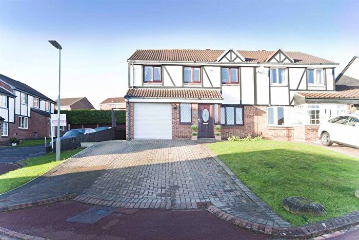 4 Bedroom Semi-Detached House For Sale In Brimston Close, Hartlepool, TS26
