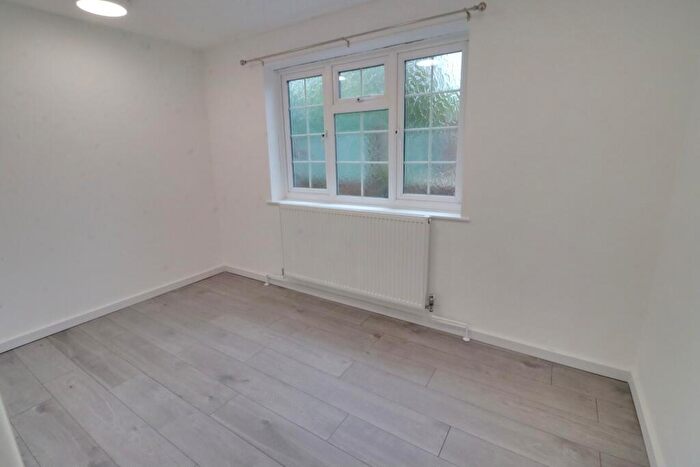 4 Bedroom Semi-Detached House To Rent In Hilda Gardens, Denmead. Unfurn, PO7