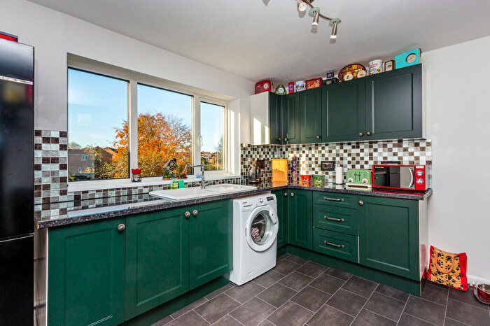 2 Bedroom Detached Bungalow For Sale In Hall Avenue, Rushden, NN10