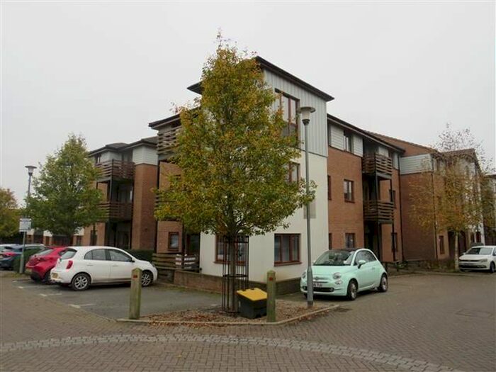 2 Bedroom Flat To Rent In John North Close, High Wycombe HP11