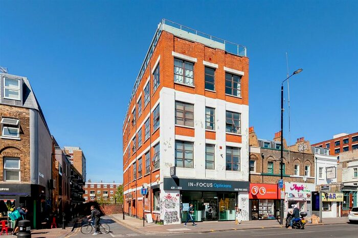 2 Bedroom Flat To Rent In Bethnal Green Road, London, E2