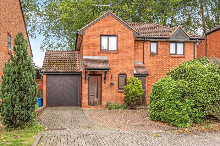 3 Bedroom Semi-Detached House To Rent In Stonefield Park, Maidenhead, SL6