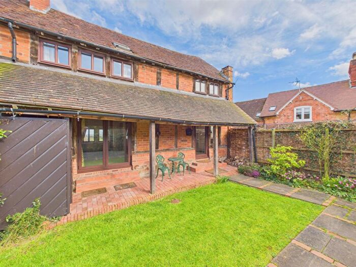 3 Bedroom Barn Conversion For Sale In Norrest Court, Leigh Sinton, Nr Malvern, WR13