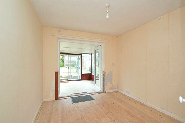 2 Bedroom Detached Bungalow For Sale In Chain Free * Godshill, PO38