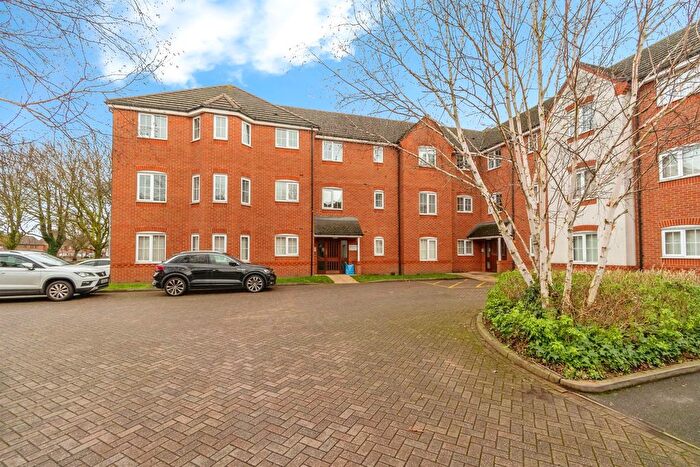 2 Bedroom Flat For Sale In Wedgbury Close, Wednesbury, WS10