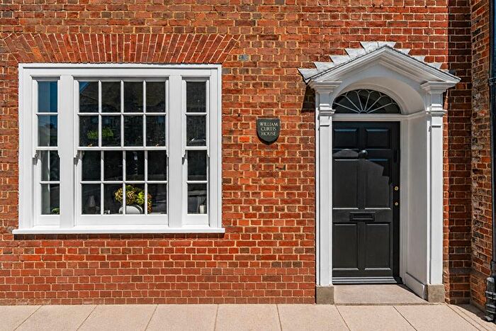 2 Bedroom Flat For Sale In William Curtis House, Lenten Street, Alton, Hampshire, GU34