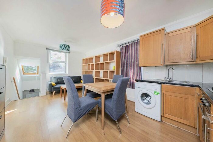 1 Bedroom Flat To Rent In Mitcham Lane, London, SW16