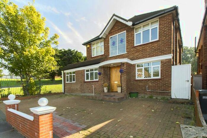 4 Bedroom Detached House To Rent In Westwood Avenue, London, SE19